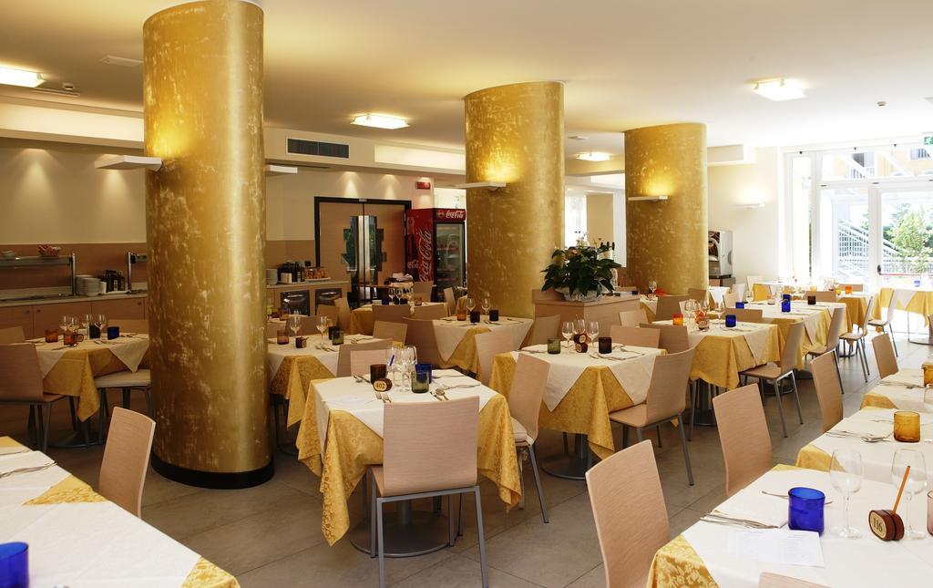 ארקליאה מארה Eraclea Palace Hotel 4 Stelle S מראה חיצוני תמונה